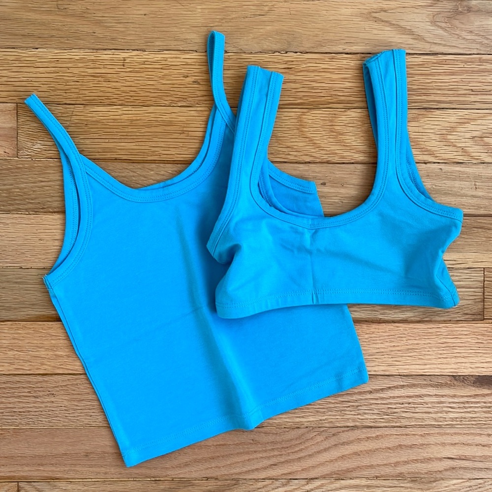 ARQ cropped tank & wide strap bra